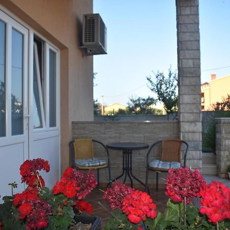Apartment Lavanda 2 Porec Bagian luar foto