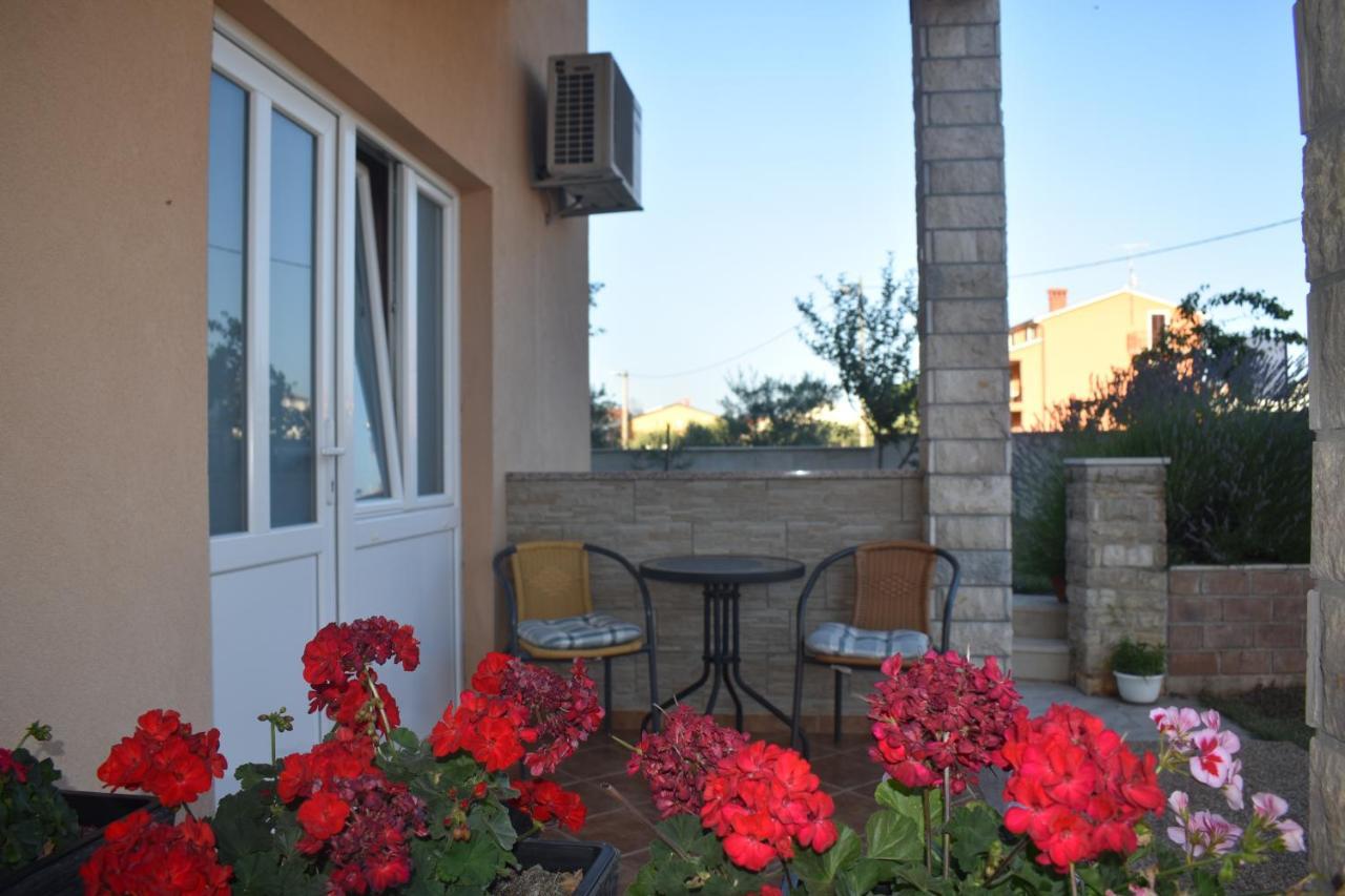 Apartment Lavanda 2 Porec Bagian luar foto