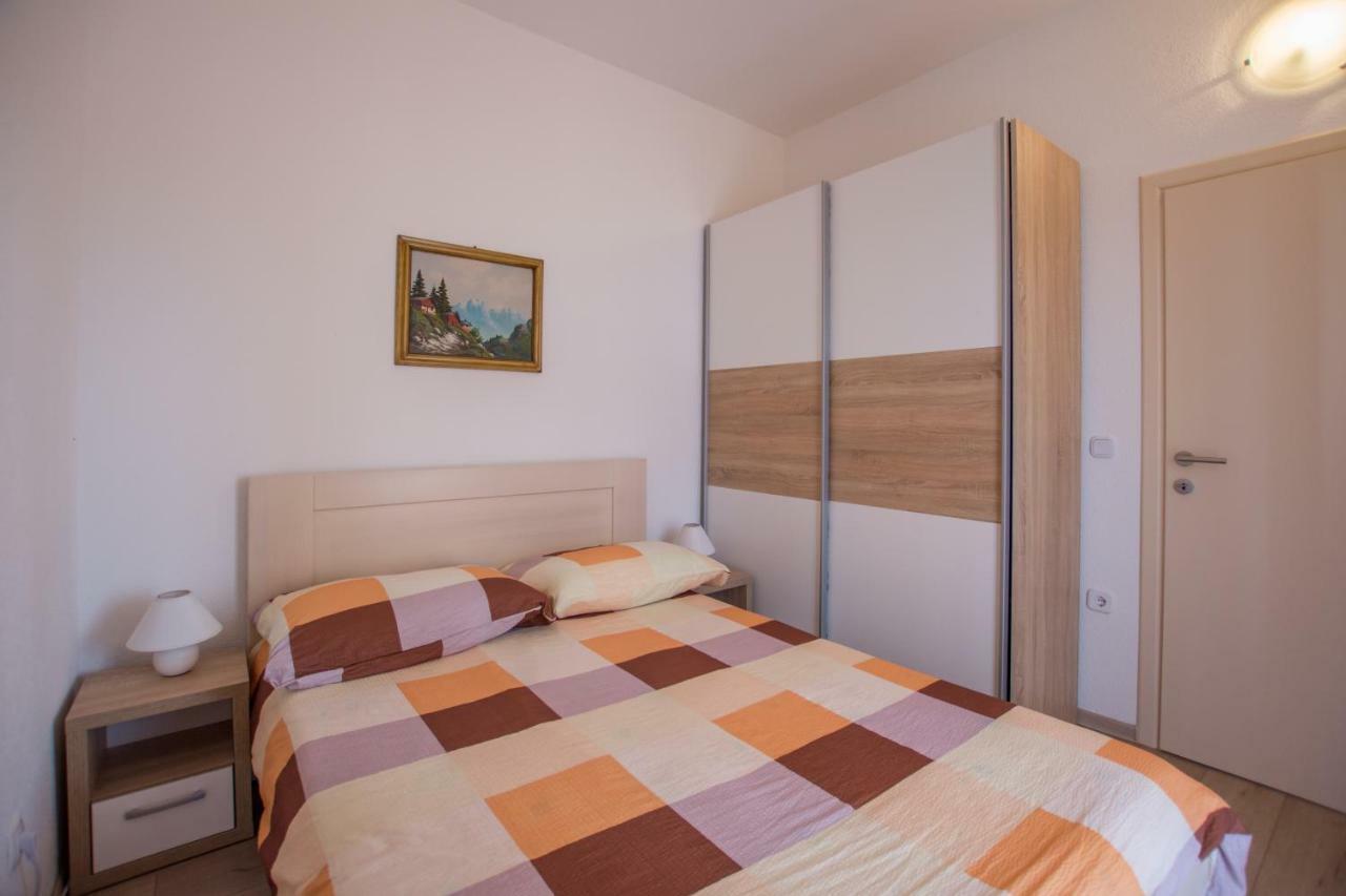 Apartment Lavanda 2 Porec Bagian luar foto