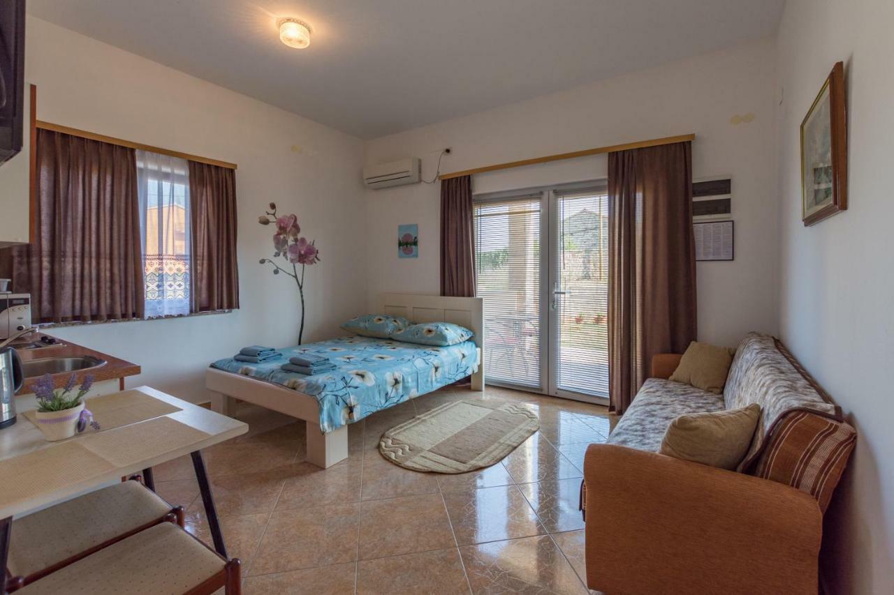 Apartment Lavanda 2 Porec Bagian luar foto