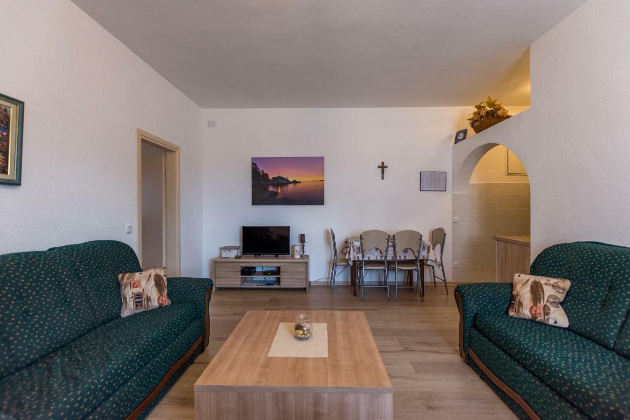 Apartment Lavanda 2 Porec Bagian luar foto