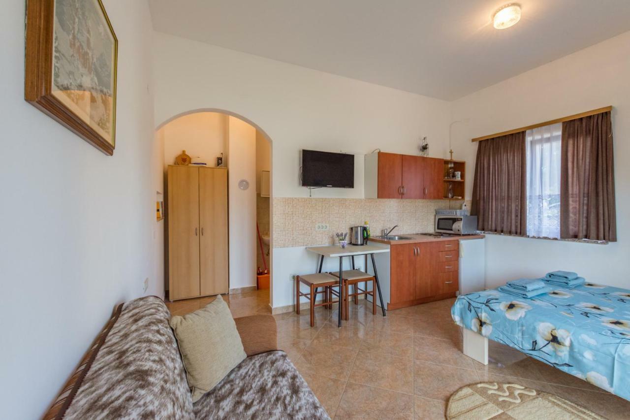 Apartment Lavanda 2 Porec Bagian luar foto