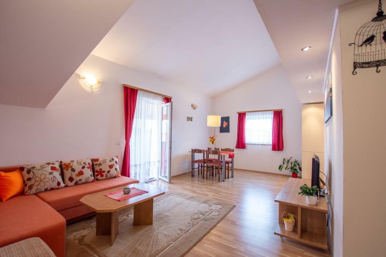 Apartment Lavanda 2 Porec Bagian luar foto