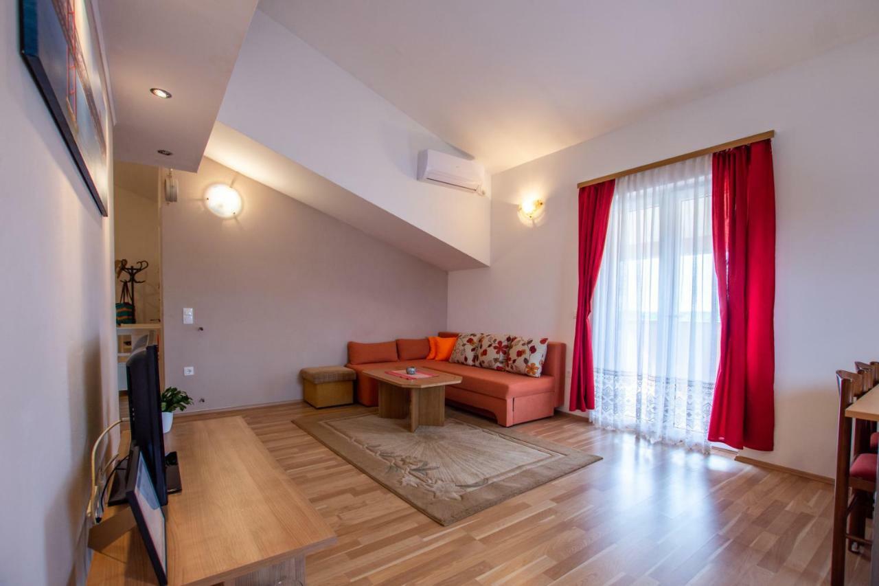 Apartment Lavanda 2 Porec Bagian luar foto