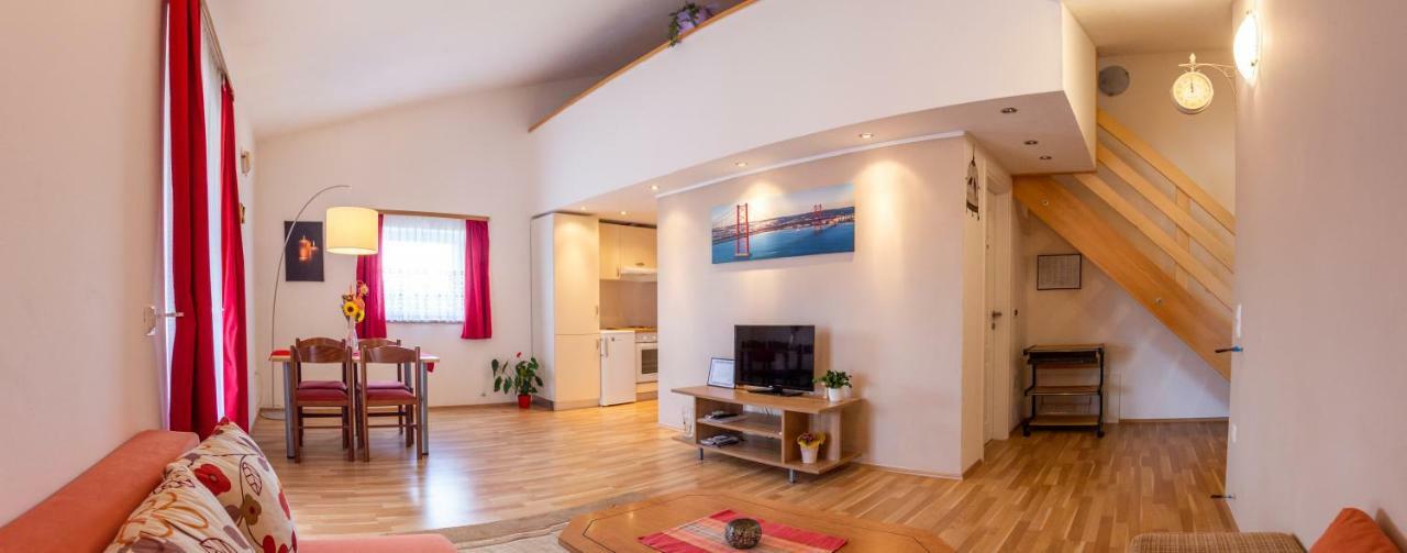 Apartment Lavanda 2 Porec Bagian luar foto